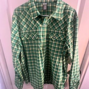 Stio Eddy Western style Shirt Mens Large Green Performance Shirt Pearl Snap Logo